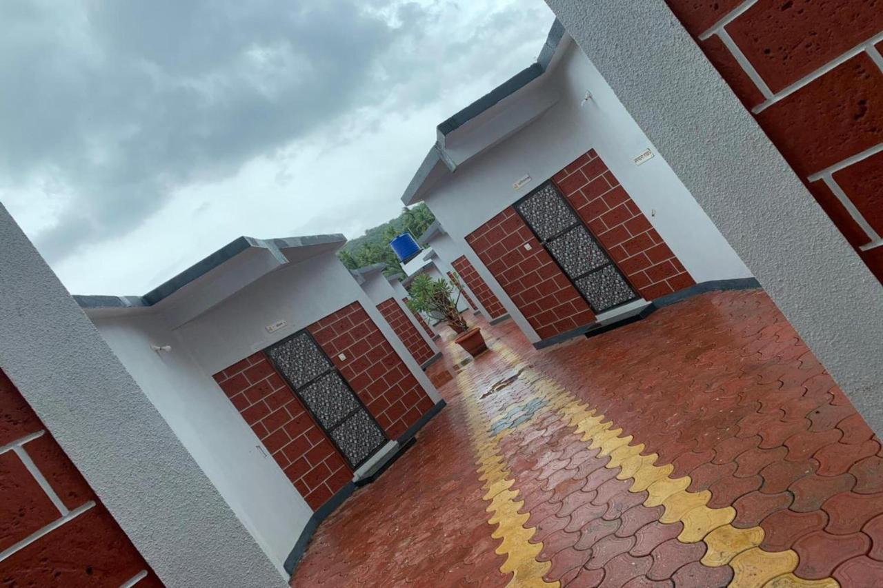 Suma Beach Resort Dapoli Bagian luar foto